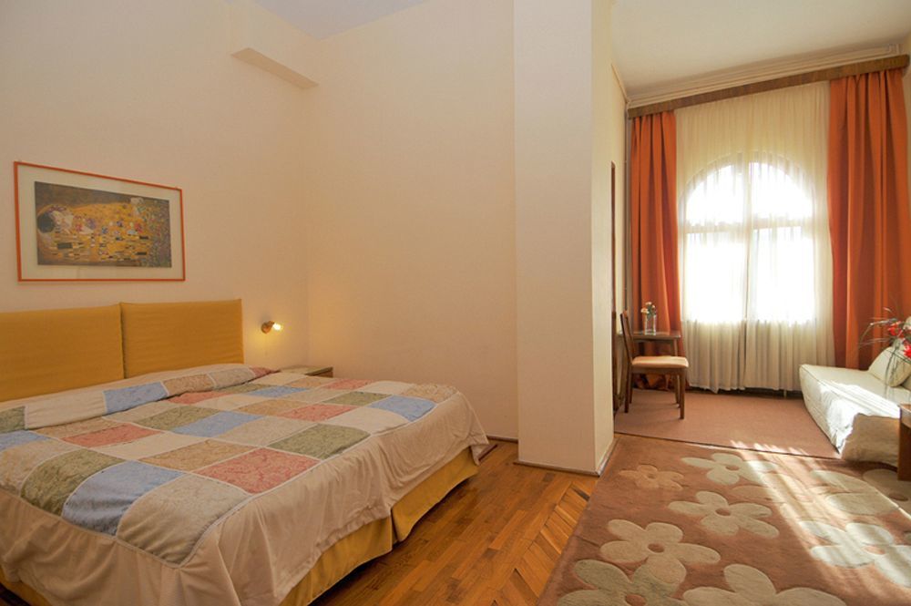 Vila Camelia Sinaia Bagian luar foto