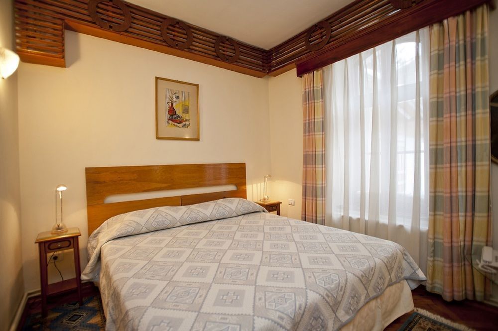 Vila Camelia Hotel Sinaia Bagian luar foto